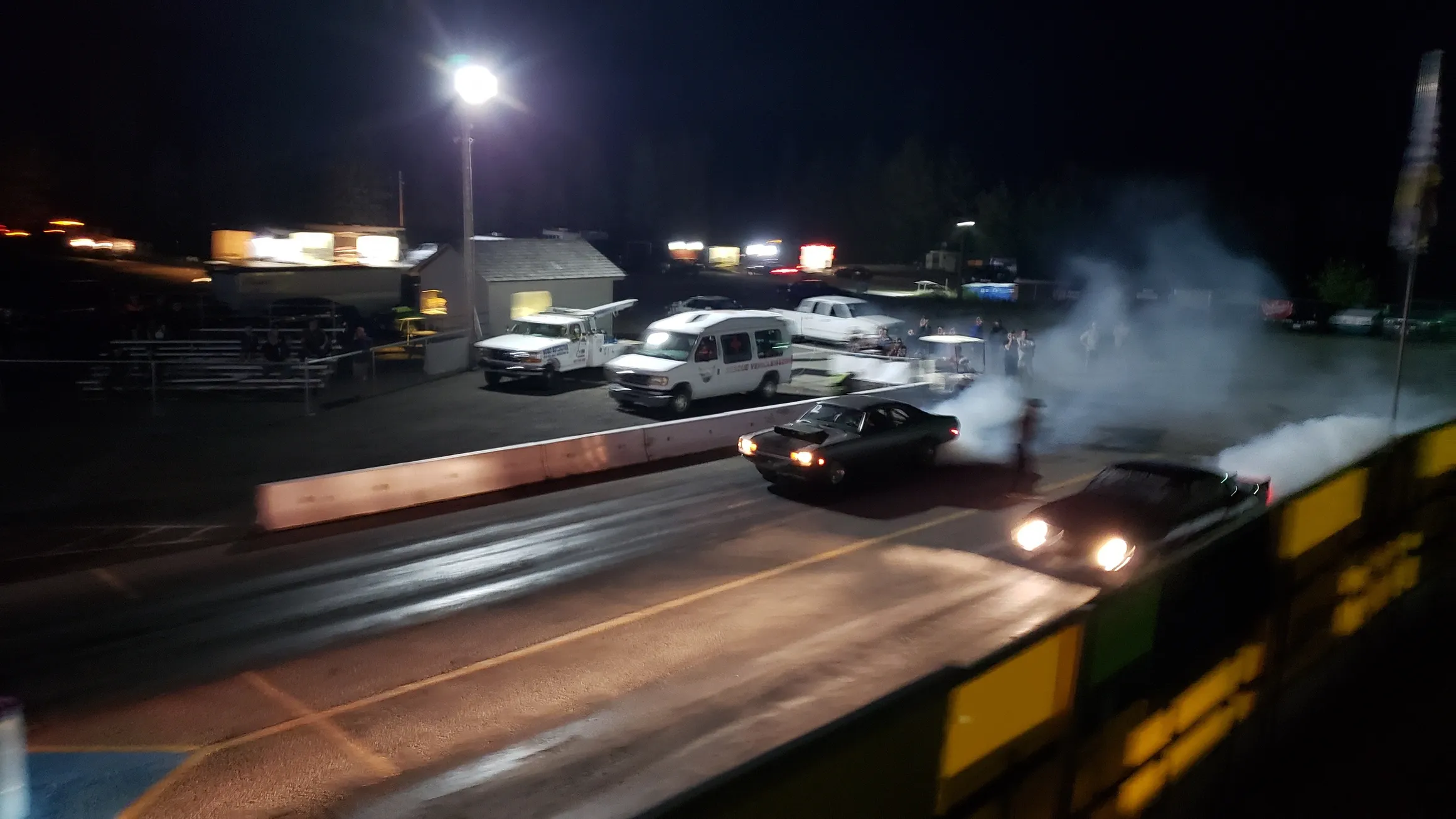 Thunder Mountain Raceway | Nighttime racing with smoky exhaust